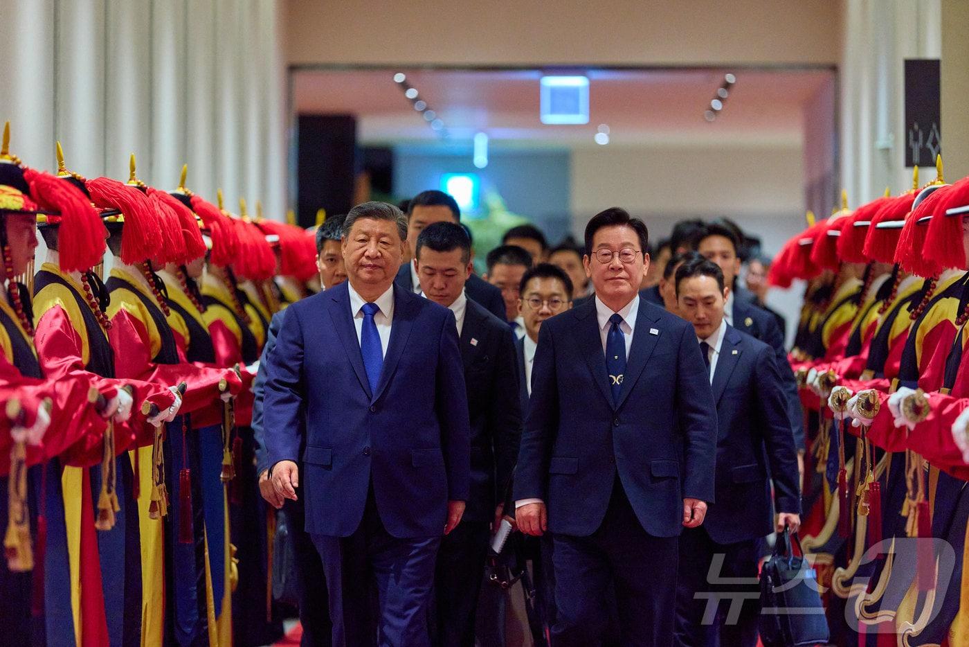 이재명 대통령과 시진핑 중국 국가주석이 지난 1일 경북 경주시 소노캄 그랜드볼룸에서 열린 한중 국빈만찬에 참석하고 있다. &#40;대통령실 제공. 재판매 및 DB 금지&#41; 2025.11.2/뉴스1 ⓒ News1 이재명 기자