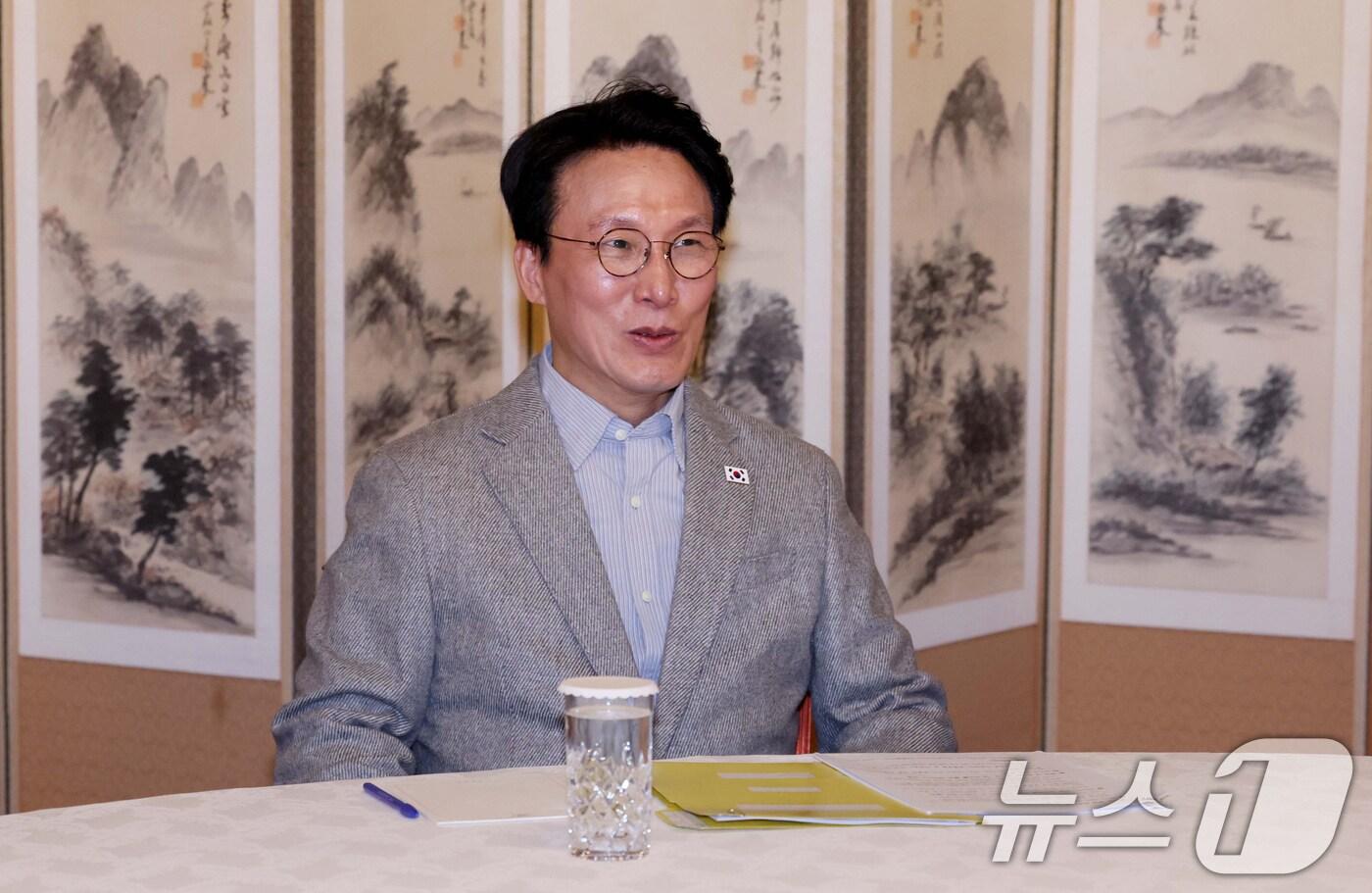 김민석 국무총리가 2일 서울 종로구 총리공관에서 열린 제2회 ‘3+α&#40;알파&#41;’회의에서 발언하고 있다. &#40;공동취재&#41; 2025.11.2/뉴스1 ⓒ News1 황기선 기자