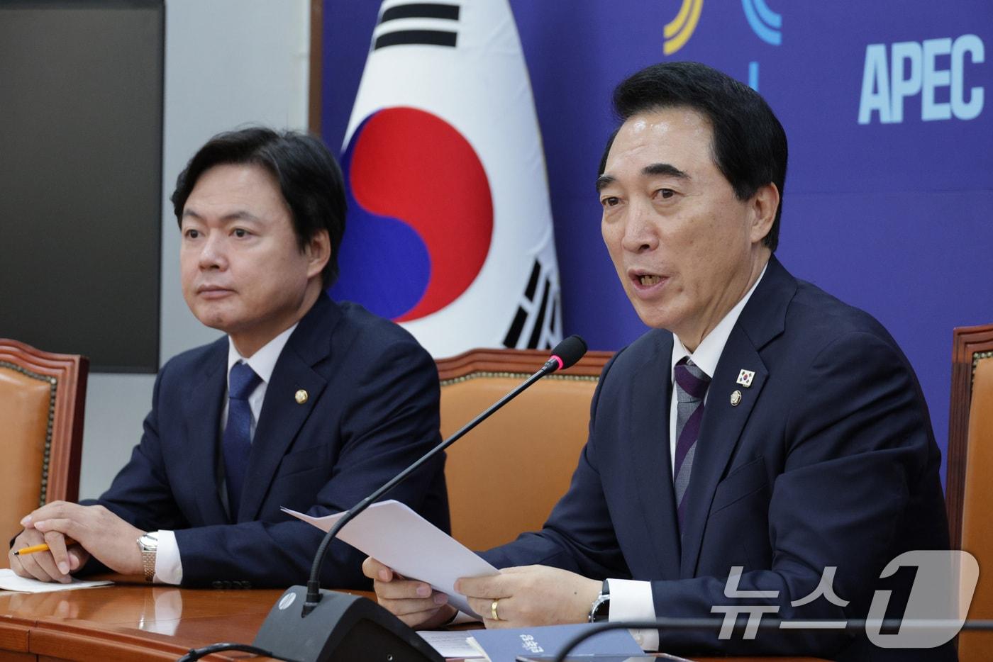 박수현 더불어민주당 수석대변인이 2일 서울 여의도 국회에서 국정감사 및 현안 관련 기자간담회를 하고 있다. 2025.11.2/뉴스1 ⓒ News1 신웅수 기자