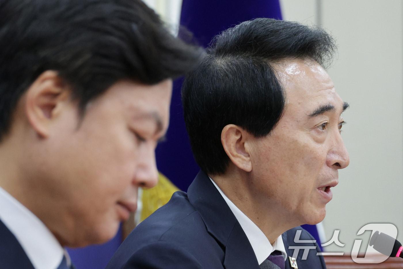 박수현 더불어민주당 수석대변인이 2일 서울 여의도 국회에서 국정감사 및 현안 관련 기자간담회를 하고 있다. 2025.11.2/뉴스1 ⓒ News1 신웅수 기자