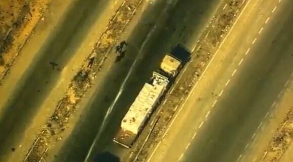 미군 중부사령부&#40;CENTCOM&#41;은 1일&#40;현지시간&#41; 소셜미디어 엑스&#40;X&#41;를 통해 &#34;가자지구 북부 칸유니스의 주민들에게 필요한 지원을 전달하기 위해 이동 중이던 구호 트럭이 하마스로 의심되는 요원들에게 약탈됐다&#34;고 밝혔다. &#40;CENTCOM 소셜미디어 엑스&#41;