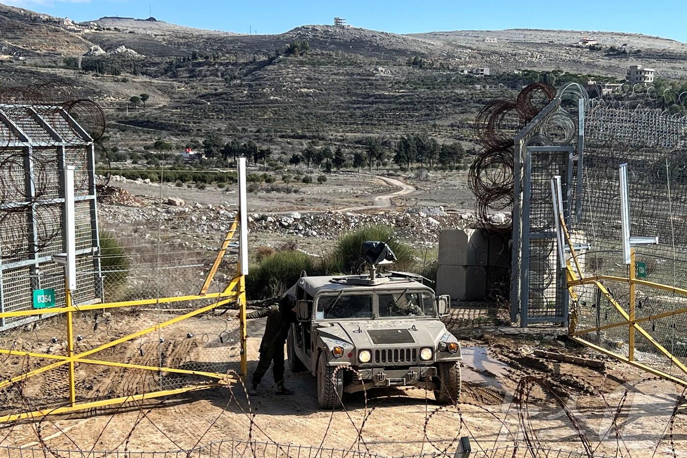 이스라엘군 차량이 골란고원을 거쳐 시리아를 빠져나가고 있다. 2025.1.5./뉴스1 ⓒ 로이터=뉴스1 ⓒ News1 이창규 기자
