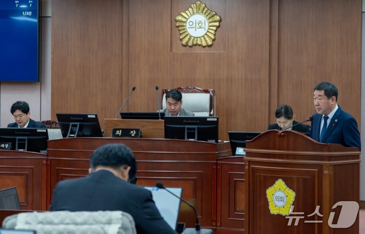 이재영 충북 증평군수가 20일 군의회에서 시정연설을 하고 있다.&#40;증평군 제공,,재판매 및 DB금지&#41;/뉴스1