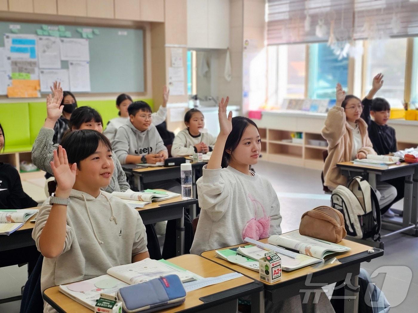 본문 이미지 - 경북교육청이 초등학교 8곳에서 운영 중인 ‘질문하는 선도학교’를 내년부터 20곳으로 확대한다.(경북교육청 제공. 재판매 및 DB금지) /뉴스1