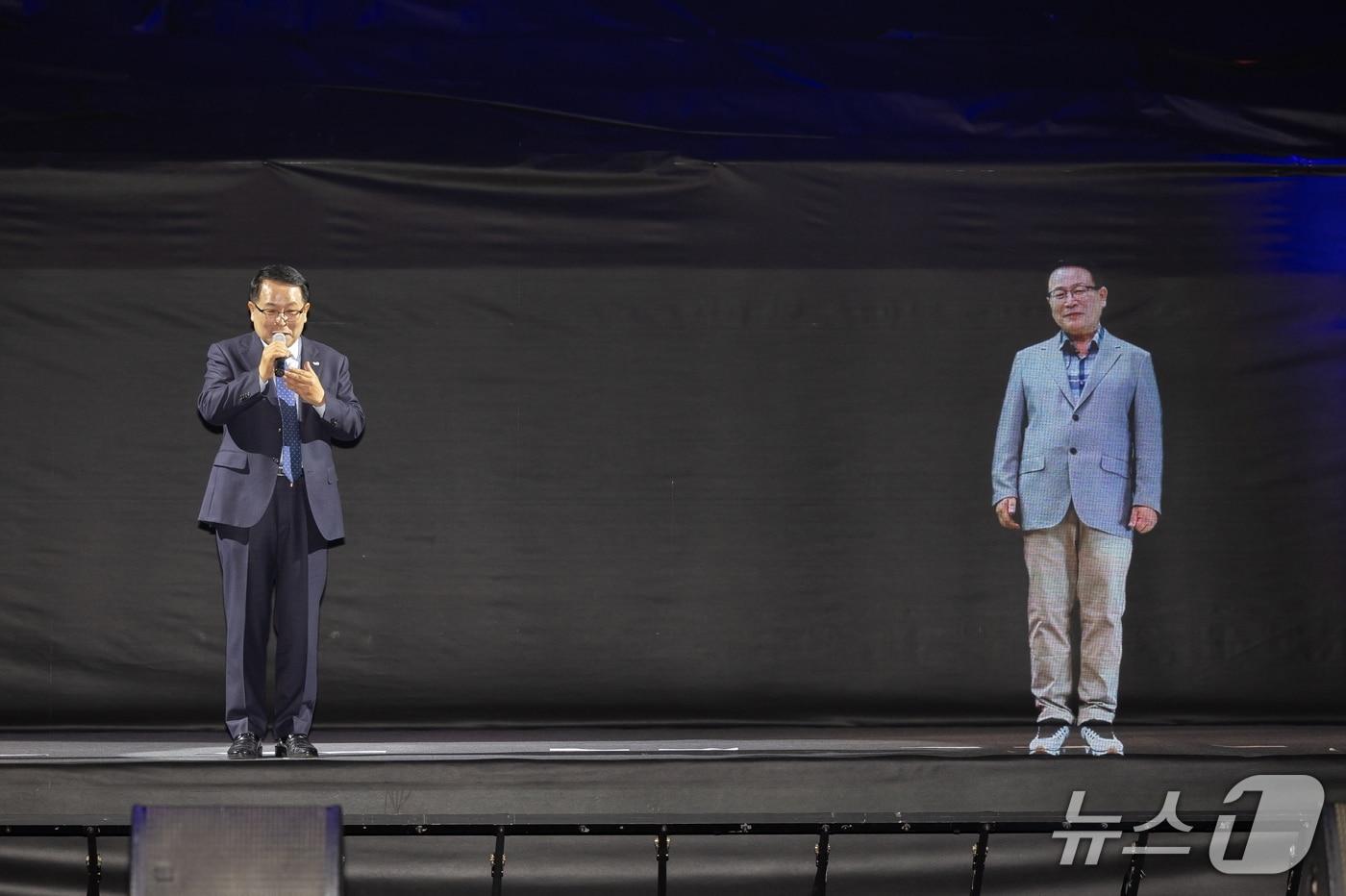 20일 전북 익산시 원광대학교에서 &#39;2025 홀로그램 엑스포&#39;가 개막한 가운데 정헌율 익산시장이 인사말을 하고 있다.&#40;익산시 제공. 재판매 및 DB 금지&#41;