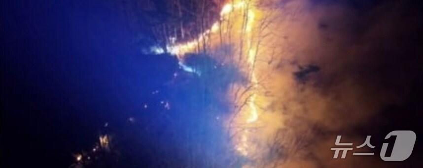 본문 이미지 - 화재 현장. &#40;경기도북부소방재난본부 제공. 재판매 및 DB 금지&#41; 2025.11.20/뉴스1