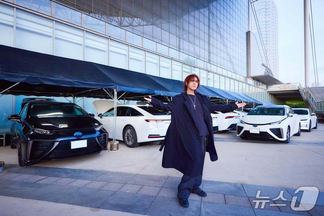 본문 이미지 - 세계 최초 수소 연료전지 기반 공연을 마친 엑스재팬의 스기조씨&#40;스기조 인스타그램&#41; ⓒ 뉴스1