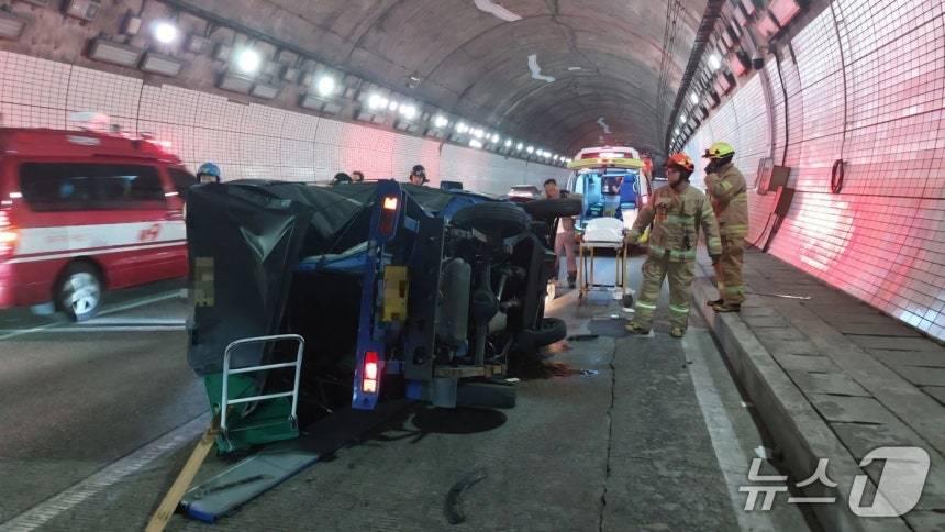 본문 이미지 - 사고 현장. &#40;경기도소방재난본부 제공. 재판매 및 DB 금지&#41; 2025.11.20/뉴스1