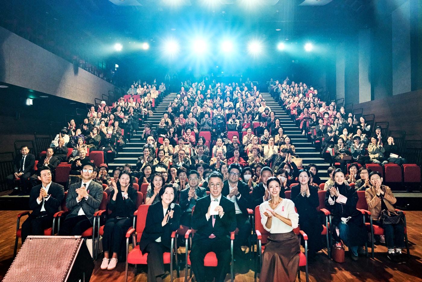 2025 리유 토크 콘서트에 참여한 개그우먼 이성미, 김성원 이사장, 배우 이윤지.&#40;대림성모병원 제공&#41;