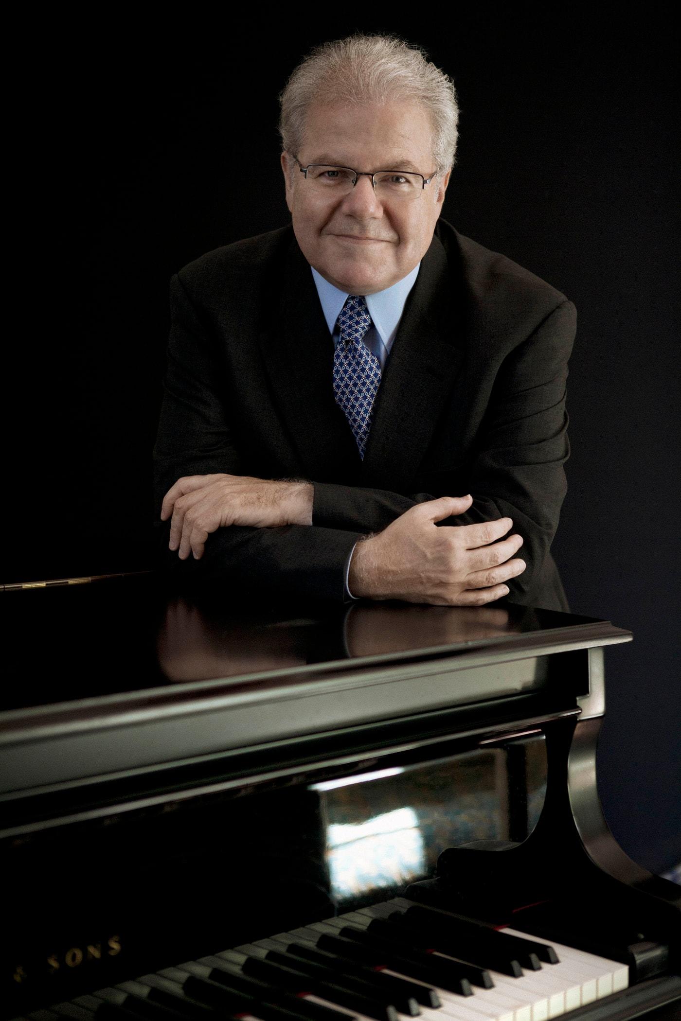 본문 이미지 - 피아니스트 이매뉴얼 액스(c) Lisa Marie Mazzucco(서울시향 제공)