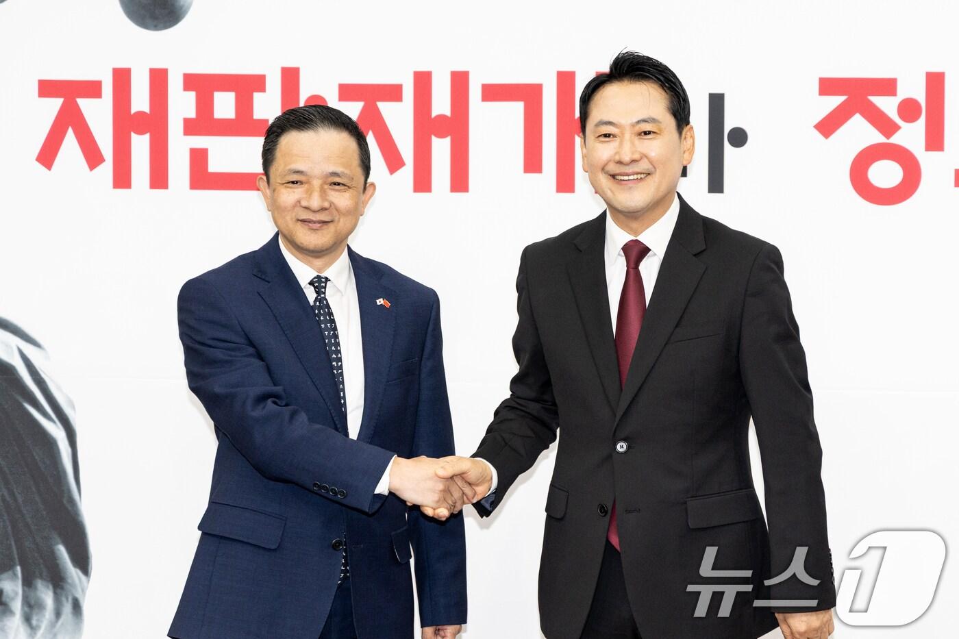 장동혁 국민의힘 대표가 21일 서울 여의도 국회에서 다이빙 주한중국대사를 접견하고 있다. 2025.11.21/뉴스1 ⓒ News1 이승배 기자