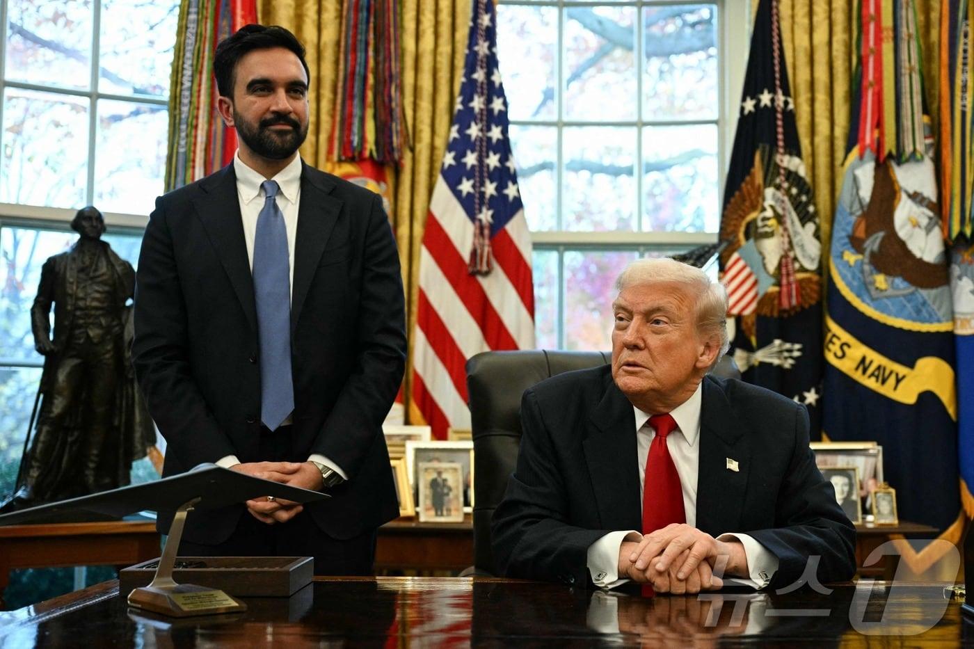 21일&#40;현지시간&#41; 도널드 트럼프 미국 대통령과 조란 맘다니 뉴욕시장 당선인이 워싱턴 백악관에서 만나고 있다. 2025.11.21 ⓒ AFP=뉴스1 ⓒ News1 김지완 기자