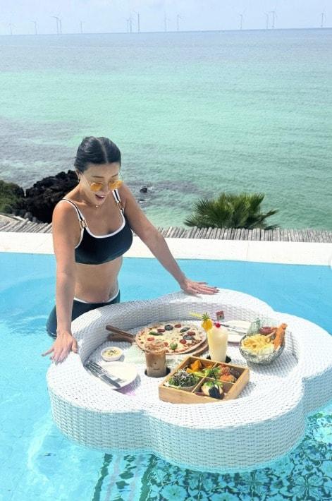 본문 이미지 - 가수 황보 인스타그램