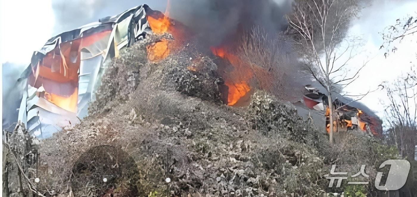 경기 안성 공장 화재 현장(경기도소방재난본부 제공. 재판매 및 DB 금지)/뉴스1