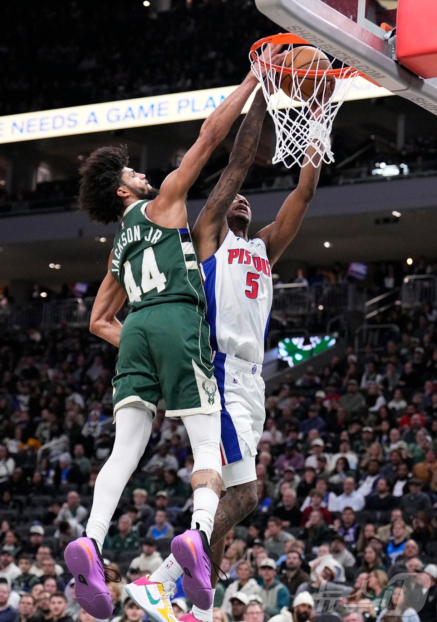 본문 이미지 - NBA 디트로이트가 파죽의 12연승을 질주했다. ⓒ 로이터=뉴스1