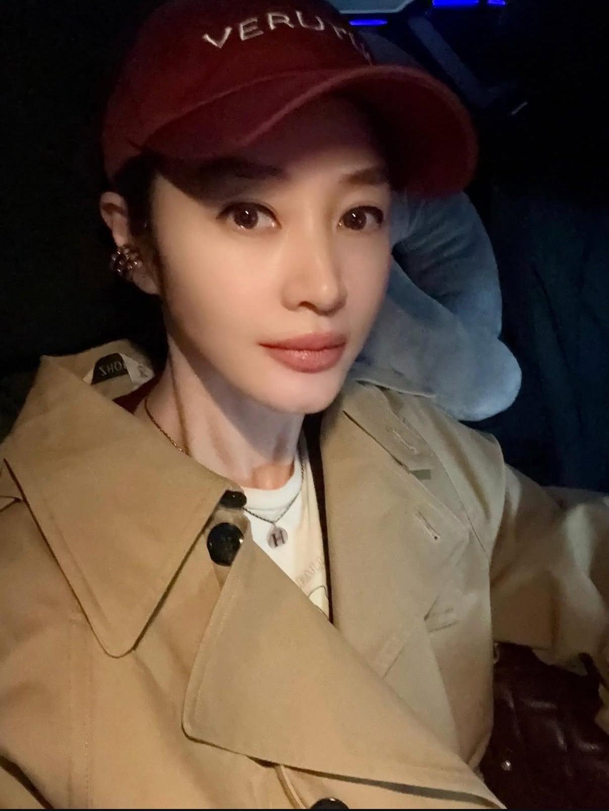본문 이미지 - 김혜수 인스타그램 캡처