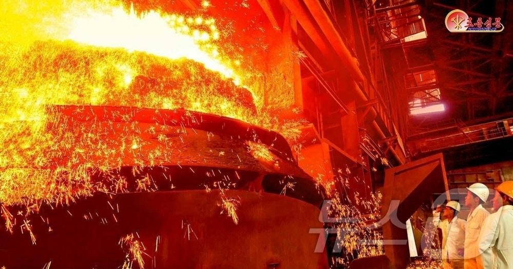 본문 이미지 - &#40;평양 노동신문=뉴스1&#41; = 북한 노동당 기관지 노동신문은 24일 당대회를 노력적 성과로 맞이하기 위한 투쟁기세가 고조되고 있다고 보도했다. [국내에서만 사용가능. 재배포 금지. DB 금지. For Use Only in the Republic of Korea. Redistribution Prohibited] rodongphoto@news1.kr