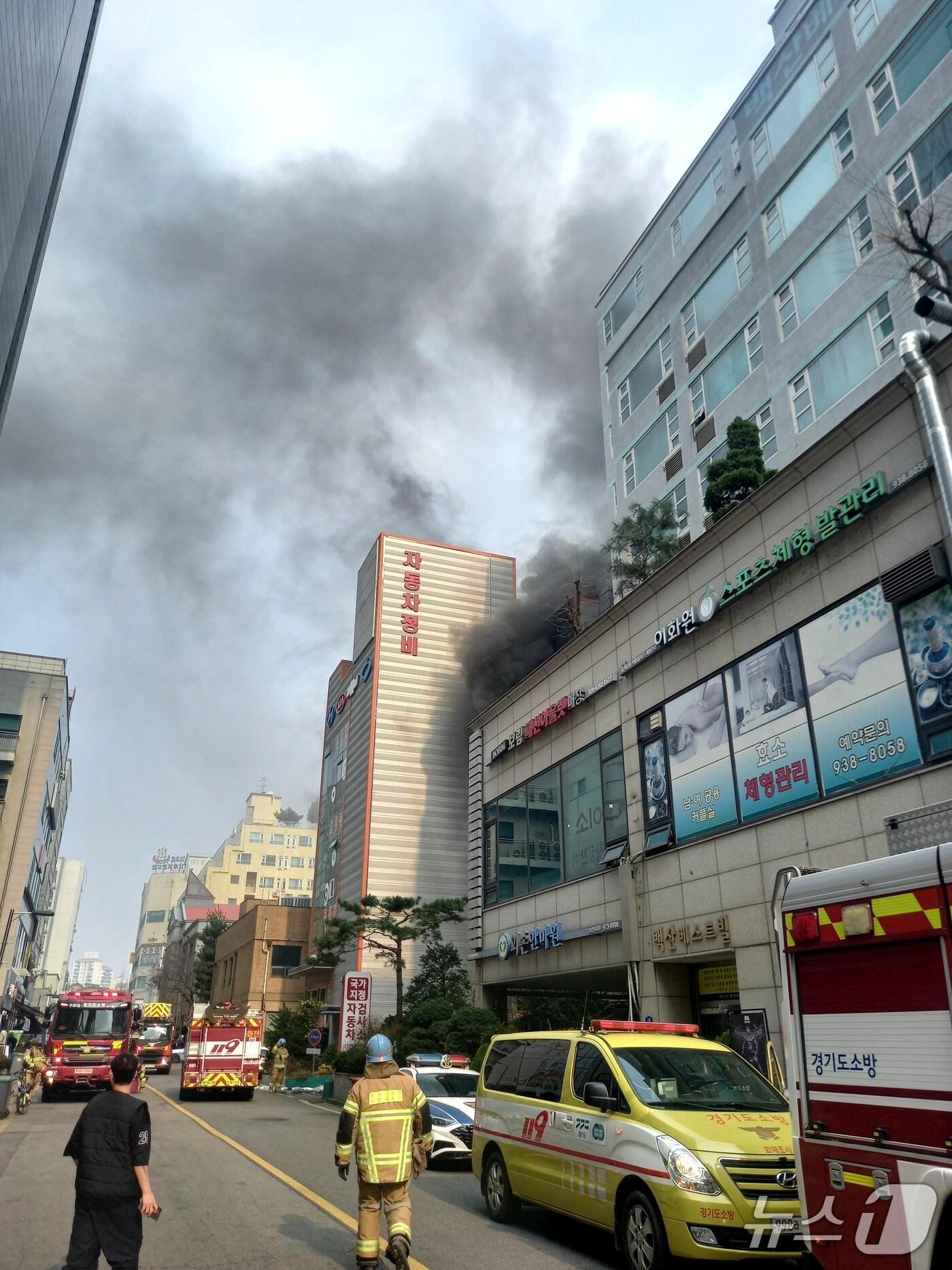 본문 이미지 - 경기 고양시 화재 현장&#40;경기도북부소방재난본부 제공. 재판매 및 DB 금지&#41;/뉴스1