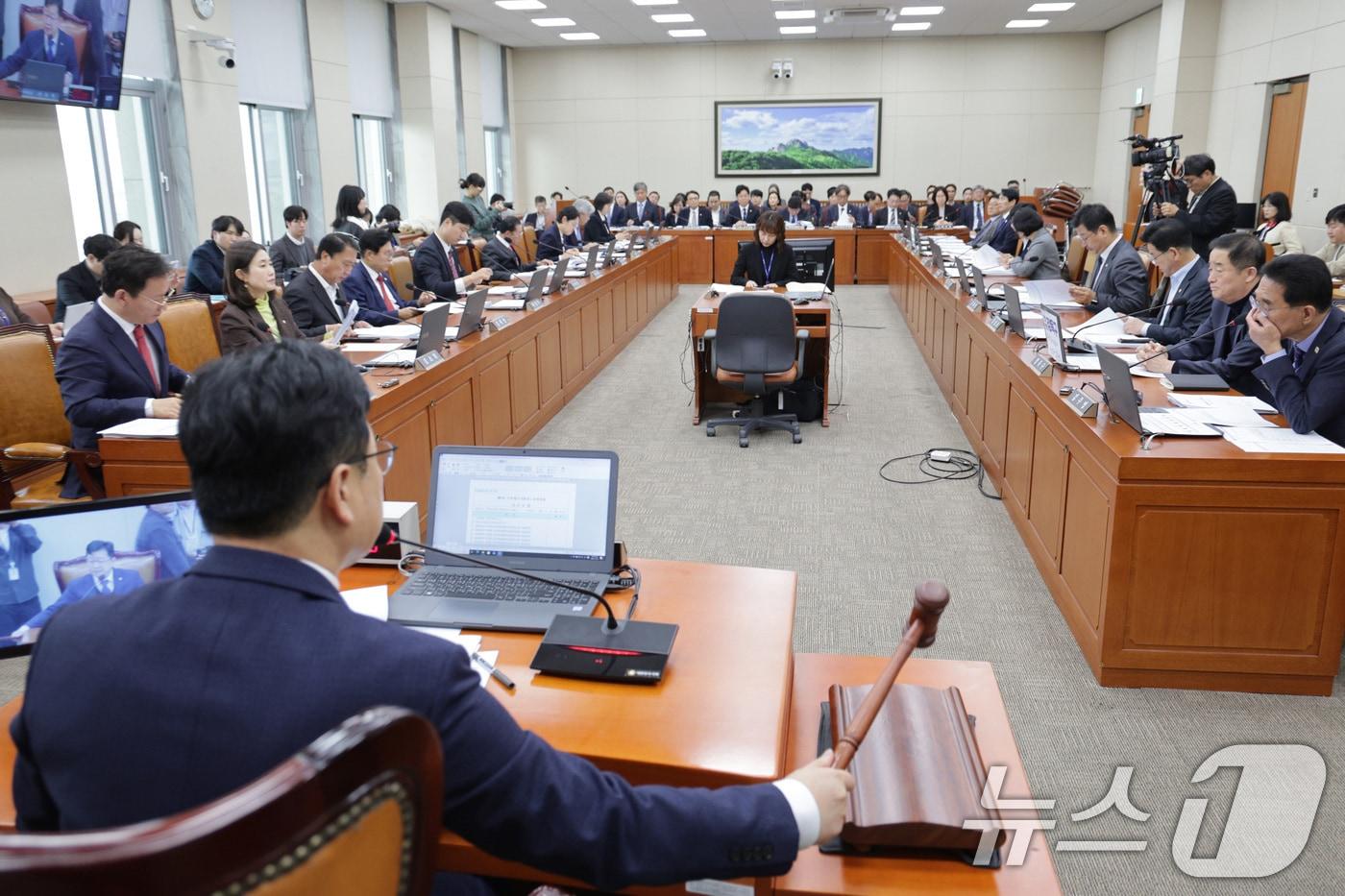 본문 이미지 - 국회 기후에너지환경노동위원회. /뉴스1 ⓒ News1 신웅수 기자