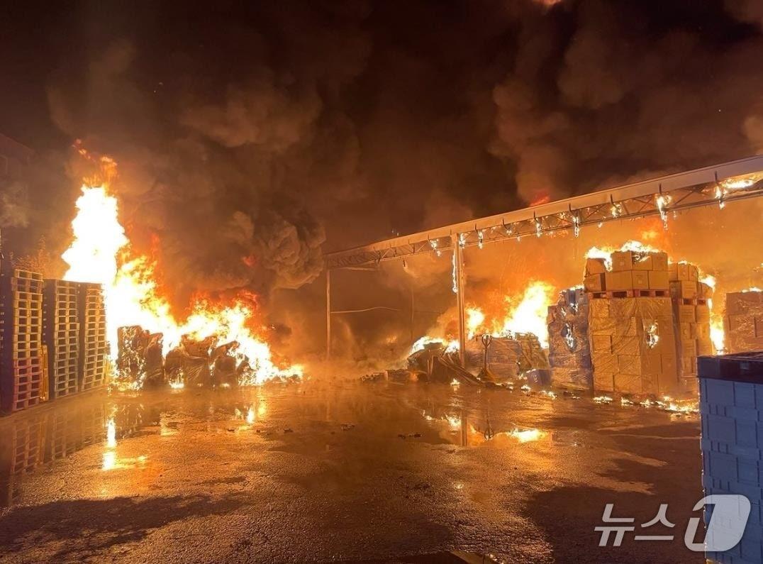 본문 이미지 - 화재현장&#40;경기 김포소방서 제공.재판매 및 DB금지&#41;