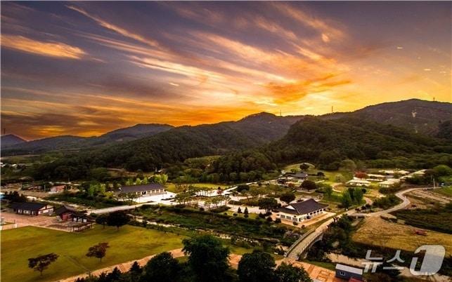 본문 이미지 - 강원 춘천 의암류인석기념관 전경.&#40;춘천시 제공, 재판매 및 DB금지&#41;