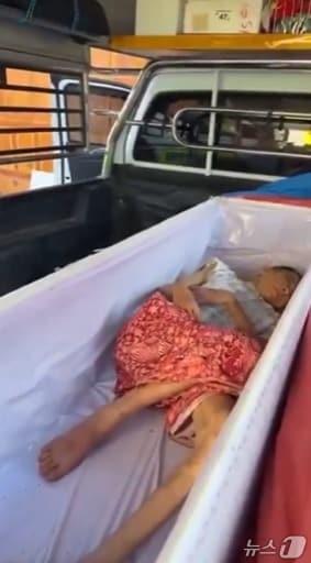 본문 이미지 - 태국에서 화장 직전 관 속에서 깨어난 촌티랏 사쿨꾸. &#40;출처=엑스&#41; 2025.11.25./뉴스1