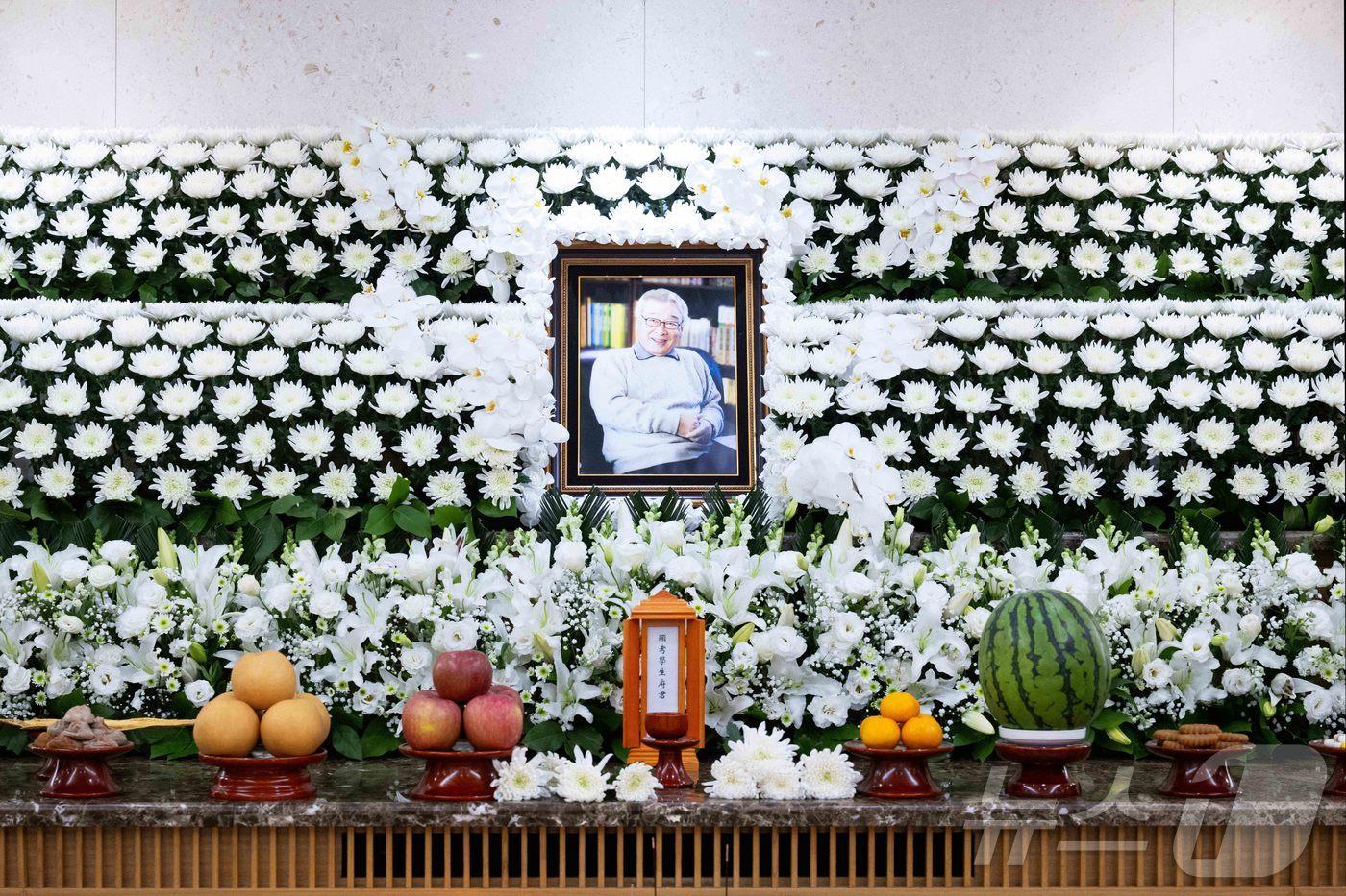 배우 고 이순재씨의 빈소가 25일 서울 송파구 서울아산병원 장례식장에 마련 돼 있다. 2025.11.25/뉴스1 ⓒ News1 사진공동취재단