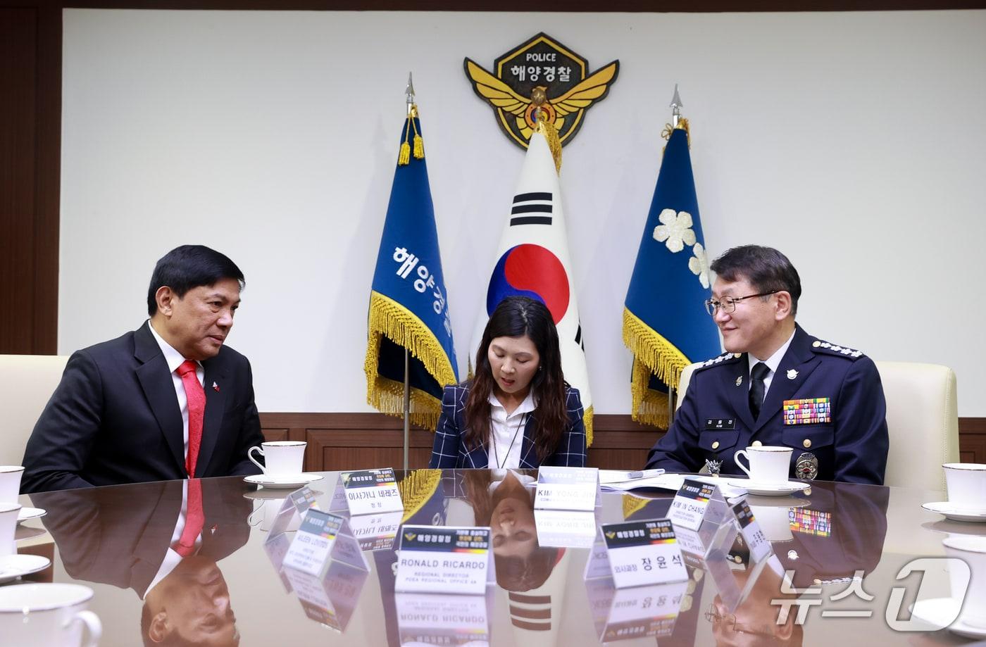  해상 마약 범죄 대응 강화를 위한 협력약정서&#40;MOU&#41;를 체결식&#40;해양경찰청 제공&#41;./뉴스1