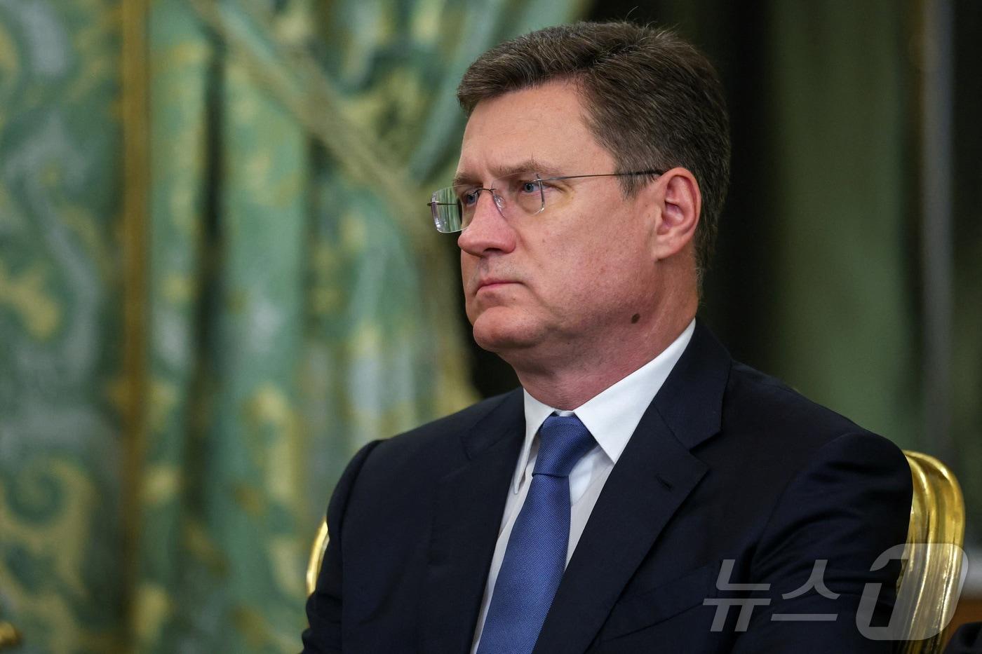 알렉산드르 노박 러시아 부총리가 19일&#40;현지시간&#41; 크렘린궁에서 블라디미르 푸틴 러시아 대통령의 연설을 지켜보고 있다. 2025.11.19 ⓒ 로이터=뉴스1 ⓒ News1 강민경 기자