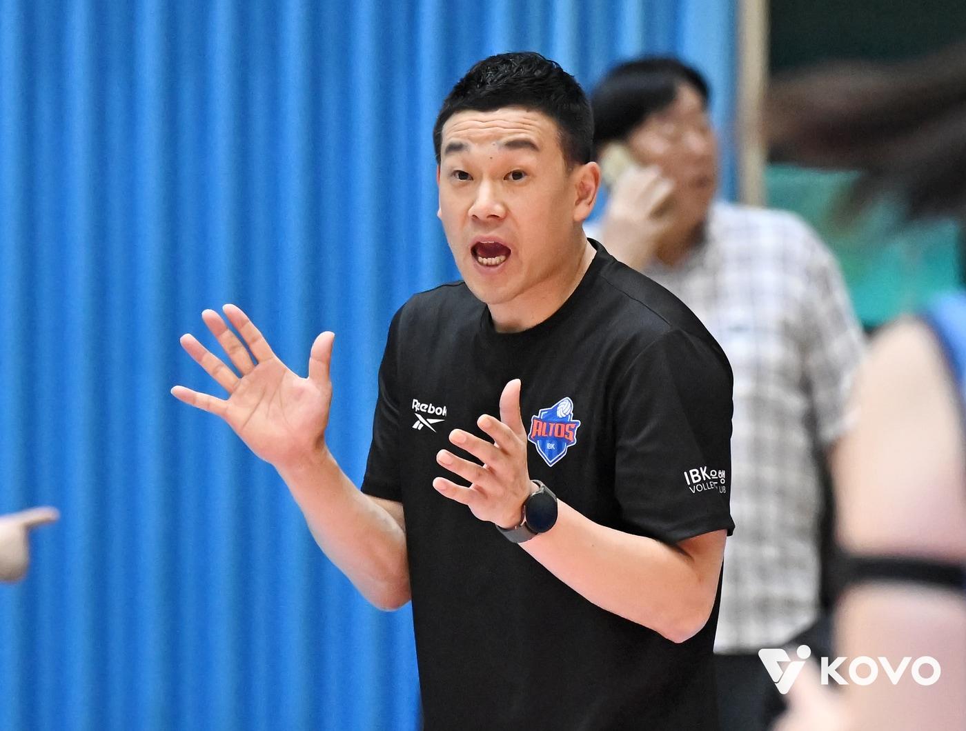 본문 이미지 - 여오현 기업은행 감독대행. &#40;KOVO 제공&#41;