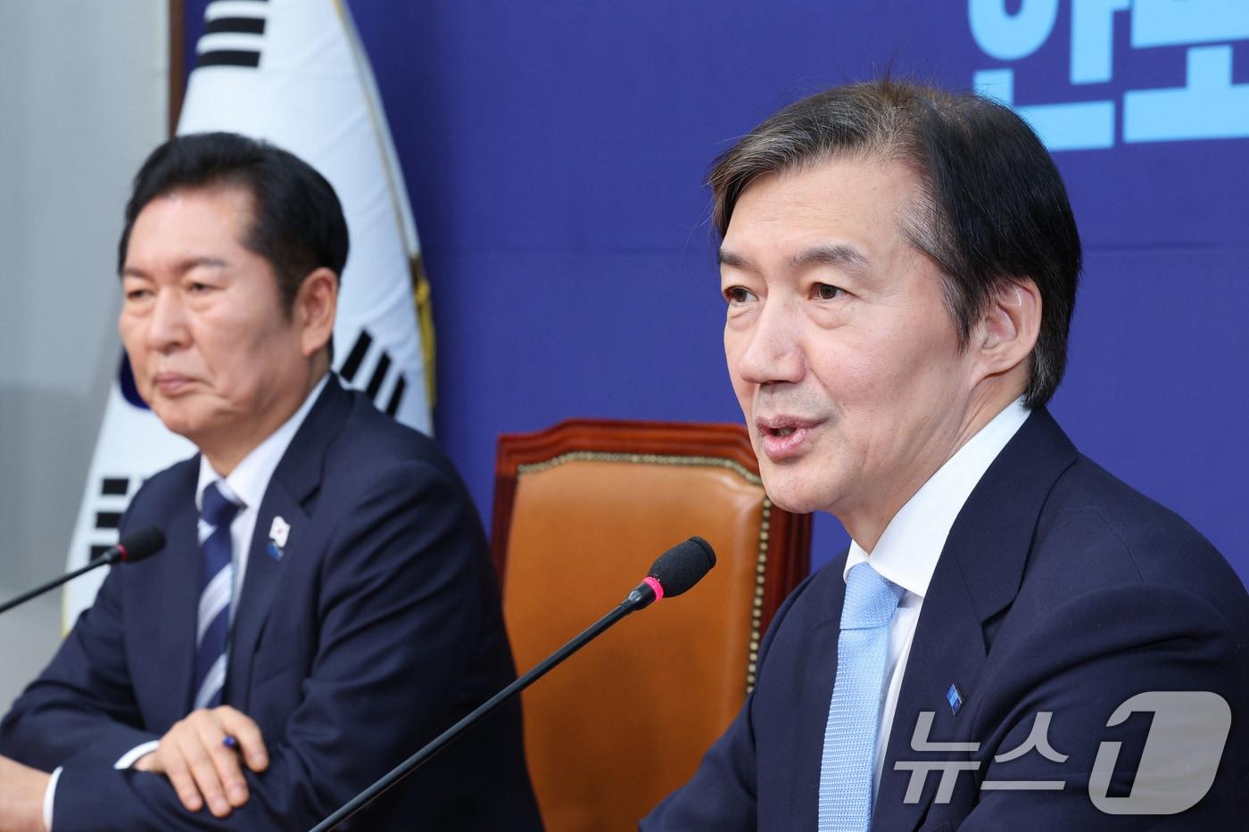 조국 조국혁신당 대표가 26일 서울 여의도 국회에서 정청래 더불어민주당 대표를 예방하고 있다. 2025.11.26/뉴스1 ⓒ News1 신웅수 기자