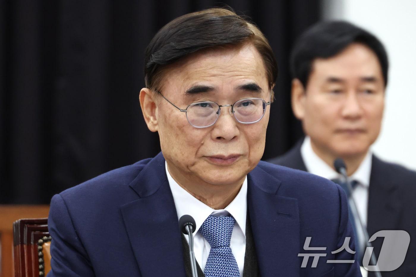 이종석 국가정보원장이 지난달 26일 서울 여의도 국회에서 열린 정보위원회 전체회의에 출석하고 있다. 2025.11.26/뉴스1 ⓒ News1 국회사진기자단