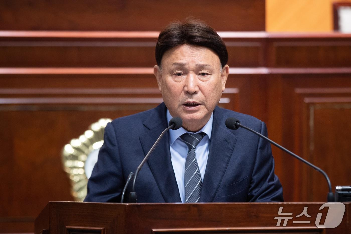 강임준 군산시장이 26일 제279회 군산시의회 제2차 정례회에서 시정연설을 하고 있다.&#40;군산시 제공, 재판매 및 DB금지&#41;