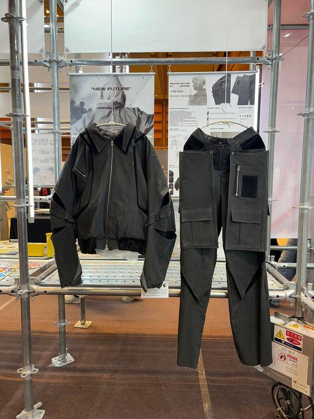 본문 이미지 - 대한민국디자인전람회에서 은상을 받은 서원대학교 패션의류학과 4학년 공성배 학생의 &#39;기억의 재구성&#39; 작품.&#40;서원대 제공. 재판매 및 DB금지&#41;/뉴스1