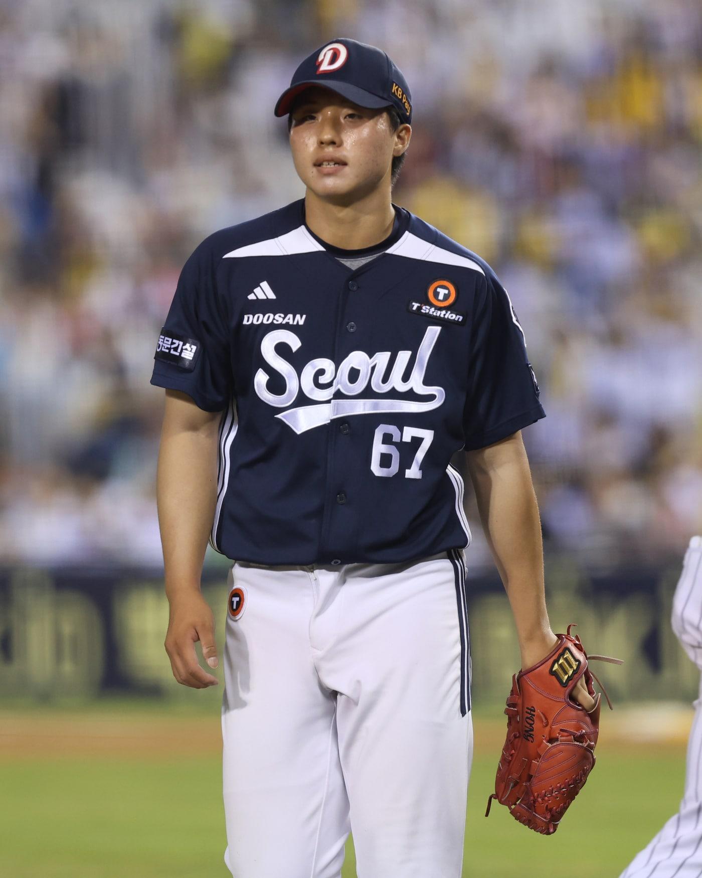 본문 이미지 - FA 박찬호의 보상선수로 KIA로 이적하는 홍민규.&#40;두산 베어스 제공&#41;