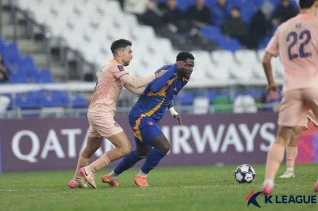 본문 이미지 - K리그1 울산이 부리람과 챔피언스리그 엘리트 조별리그 5차전에서 0-0으로 비겼다.&#40;한국프로축구연맹 제공&#41;