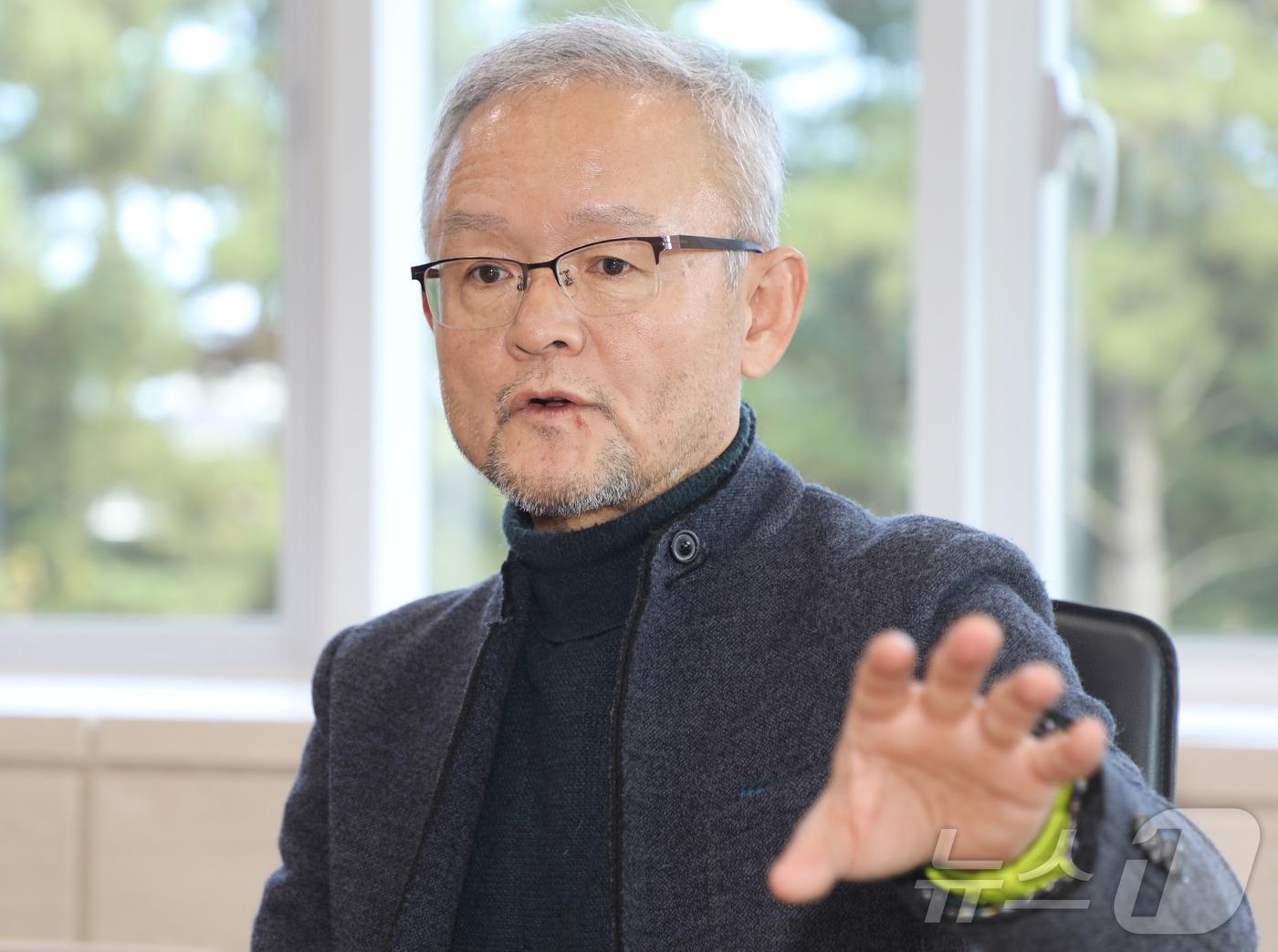 본문 이미지 - 박태웅 대통령 직속 국가인공지능전략위원회 공공AX분과장이 26일 오후 제주국제자유도시개발센터에서 뉴스1 제주본부와 인터뷰를 하고 있다. 2025.11.26/뉴스1 ⓒ News1 오미란 기자