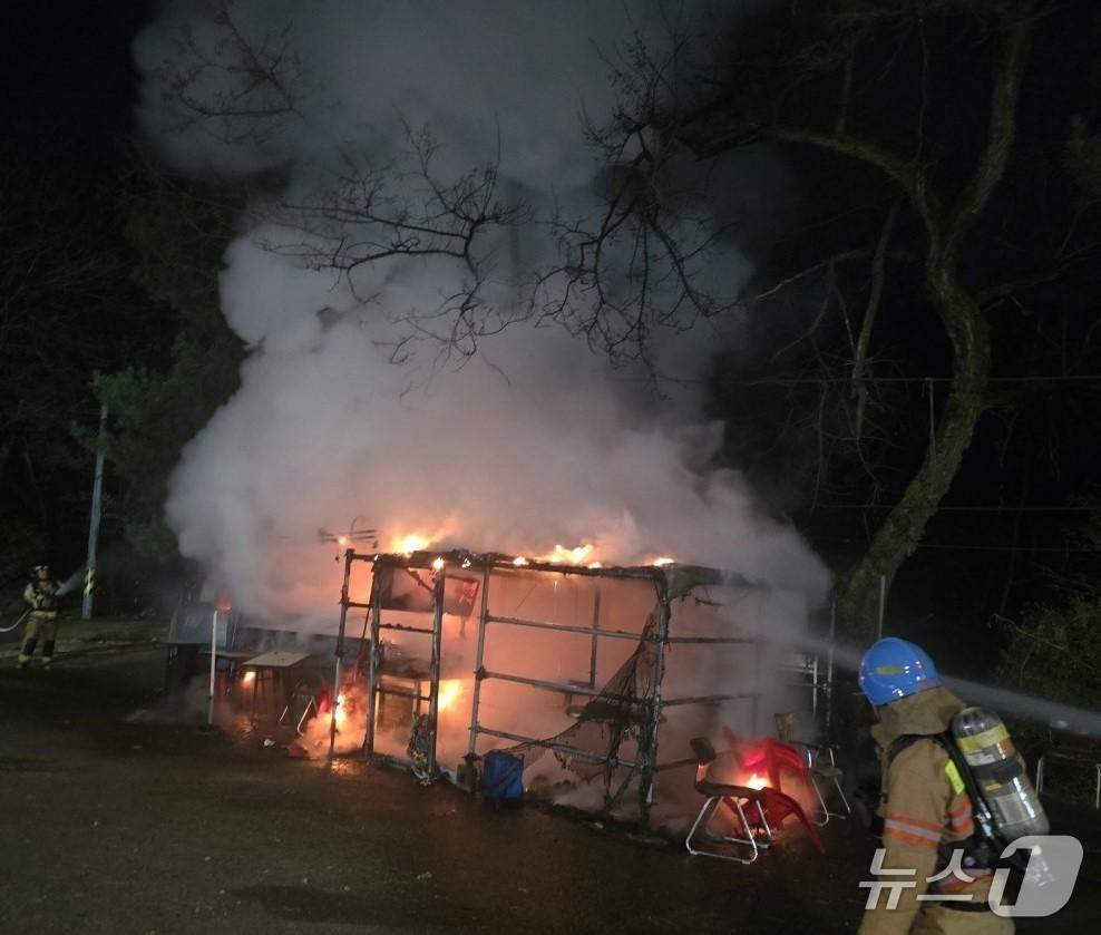 본문 이미지 - 화재현장(경기 부천소방서 제공/뉴스1)