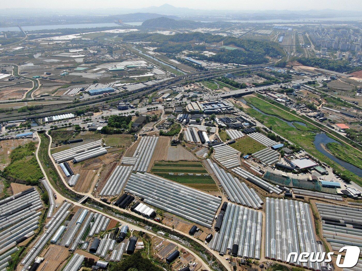 본문 이미지 -  3기 신도시로 지정된 경기도 고양시 창릉 신도시 부지 전경. 뉴스1 ⓒ News1 박세연 기자