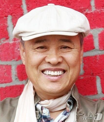 본문 이미지 - 손진책 대한민국예술원 제 42대 회장