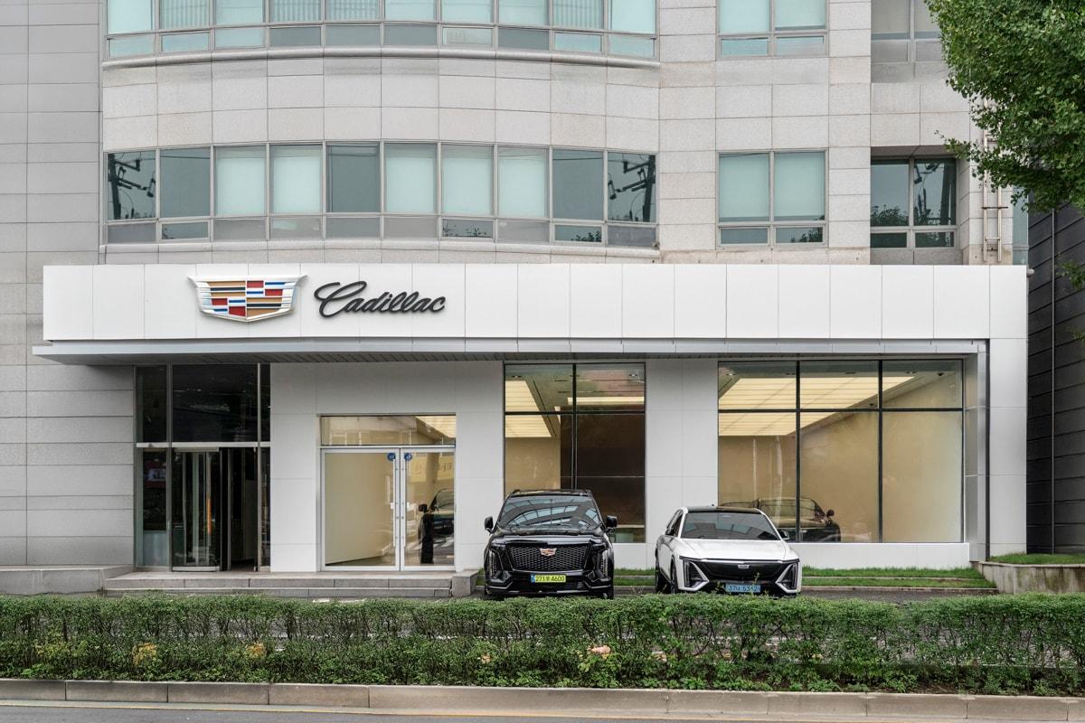 본문 이미지 - 지난 10월 개관한 캐딜락 수원전시장 전경(자료사진. 캐딜락코리아 제공). 2025.11.28.