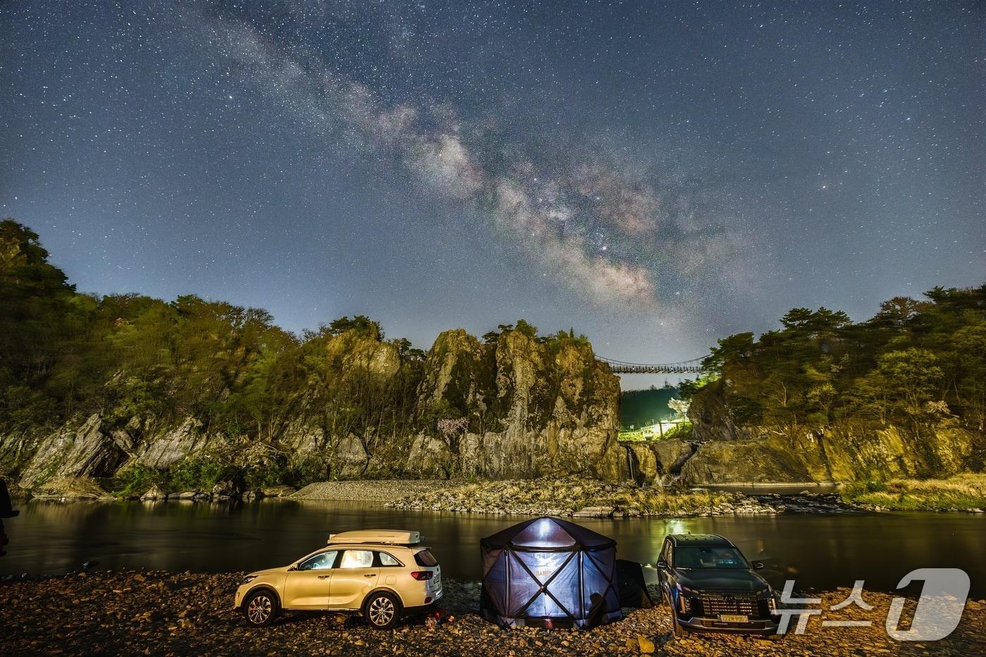  15회 충주관광 전국사진 공모전 카메라 부문 대상작 &#39;은하수의 밤&#39;&#40;충주시 제공. 재판매 및 DB금지&#41;/뉴스1