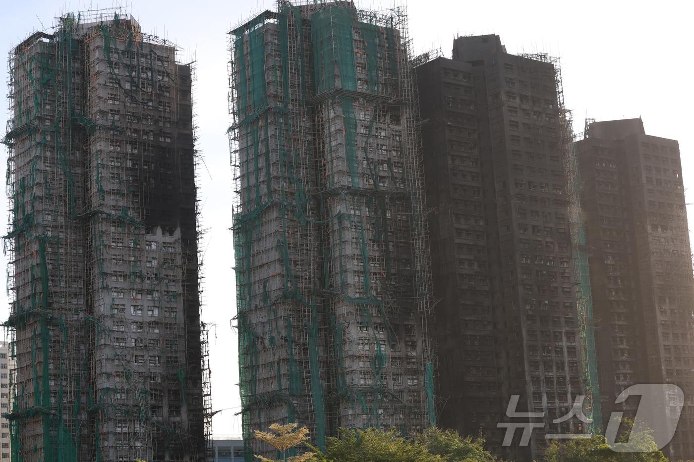 28일 홍콩 타이포 지역 왕 푹 콕 아파트 단지 화재 현장.2025.11.28/뉴스1 ⓒ News1 권현진 기자