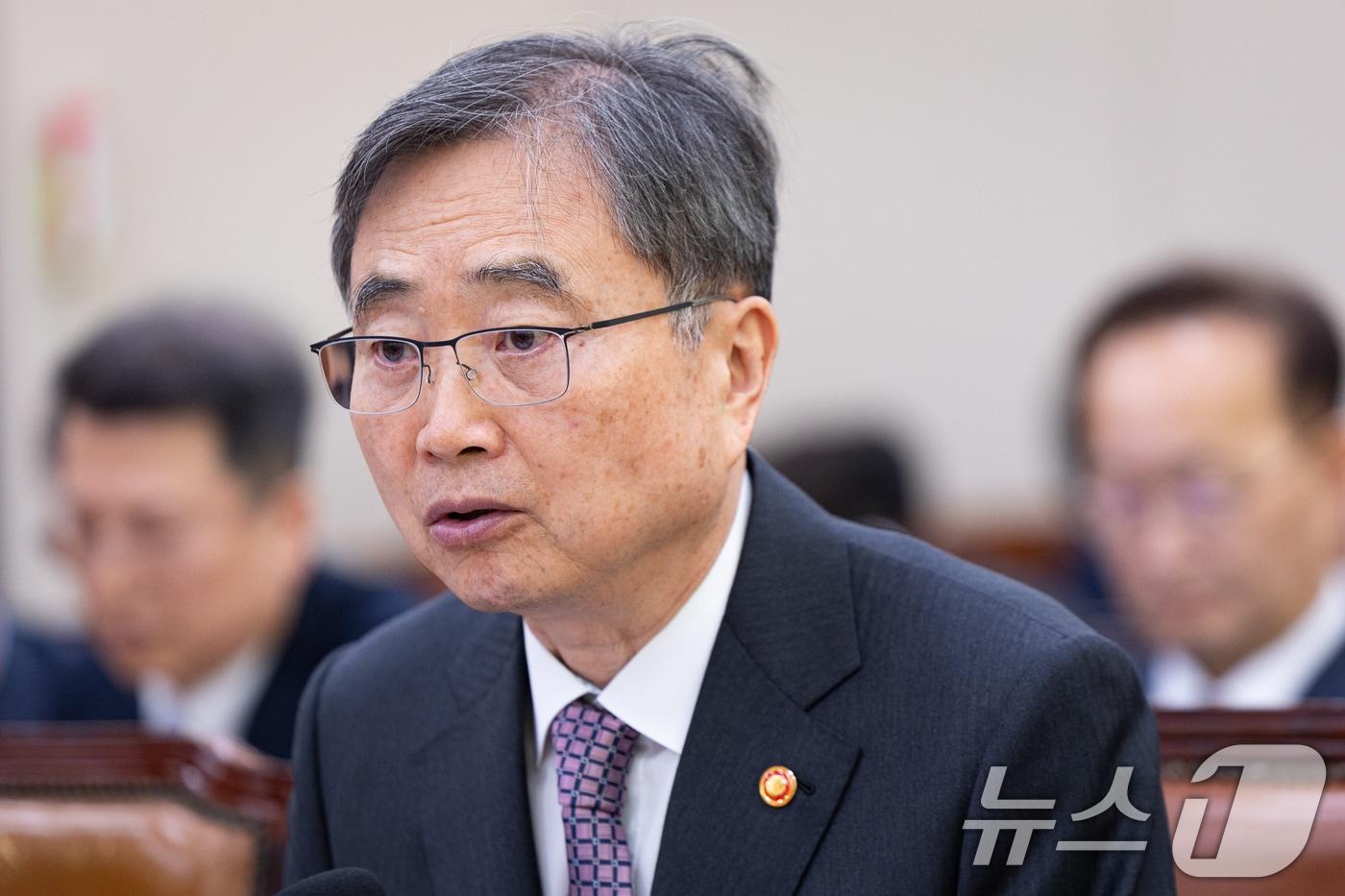 조현 외교부 장관이 28일 서울 여의도 국회에서 열린 제429회 국회&#40;정기회&#41; 외교통일위원회 제7차 전체회의에서 의원 질의에 답하고 있다. 2025.11.28/뉴스1 ⓒ News1 유승관 기자