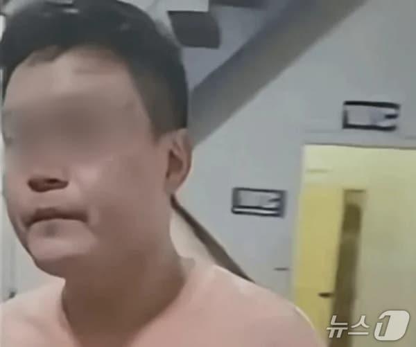 본문 이미지 - 텔레그램 등 SNS에 게시된 리광호 모습.&#40;텔레그램 범죄와의 전쟁 2&#41;2025.11.28/뉴스1