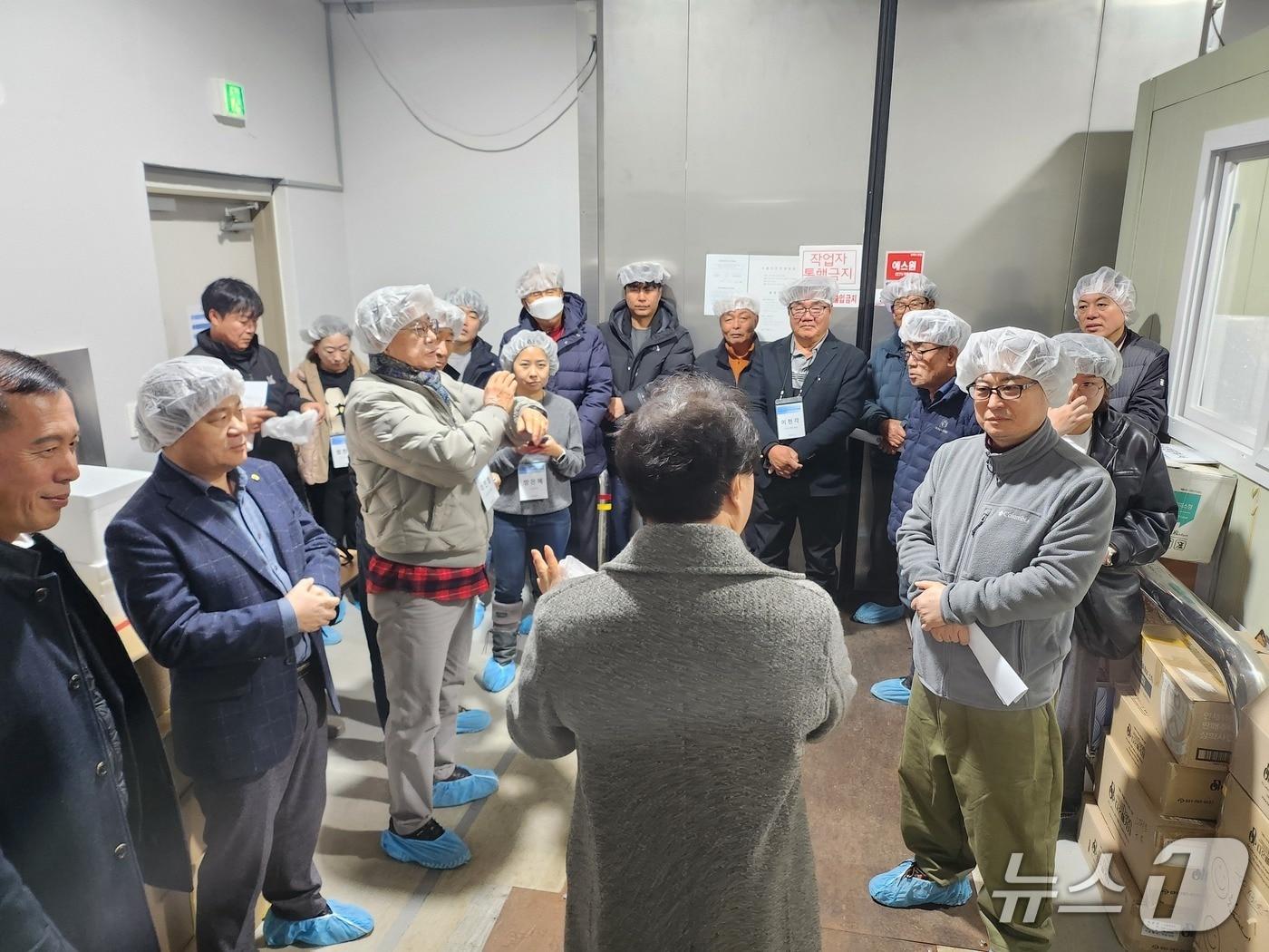 본문 이미지 - 군산시가 K-씨푸드 선도도시로 자리하면서 전국에서 벤치마킹을 위한 방문이 잇따르고 있다.&#40;군산시 제공. 재판매 및 DB 금지&#41;