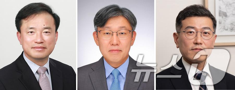 본문 이미지 - 이재명 대통령이 28일 방송미디어통신위원회 위원장 후보자에 김종철 연세대 법학전문대학원 교수&#40;왼쪽부터&#41;를 지명하고, 국토교통부 제1차관에 김이탁 경인여대 항공서비스학과 겸임교수, 방송미디어통신위원회 위원에 류신환 변호사를 각각 임명했다. &#40;대통령실 제공. 재판매 및 DB 금지&#41; 2025.11.28/뉴스1 ⓒ News1 허경 기자