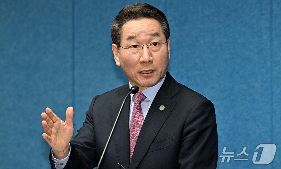 본문 이미지 - 유정복 인천시장 &#40;인천시 제공.재판매 및 DB금지&#41;