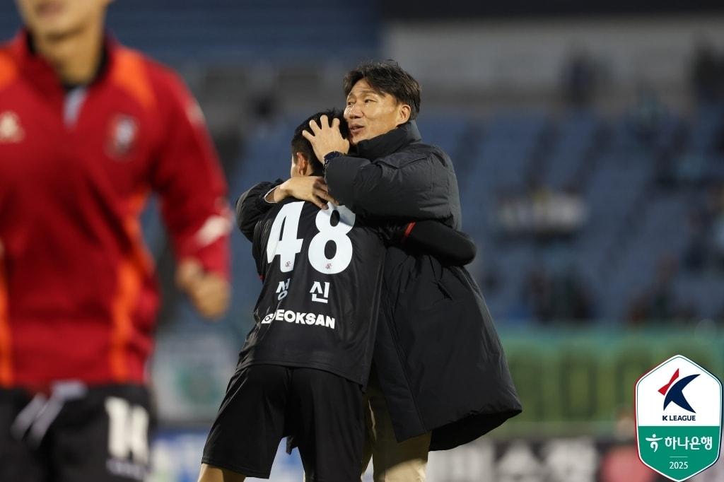 본문 이미지 - 부천FC 이영민 감독. &#40;한국프로축구연맹 제공&#41;