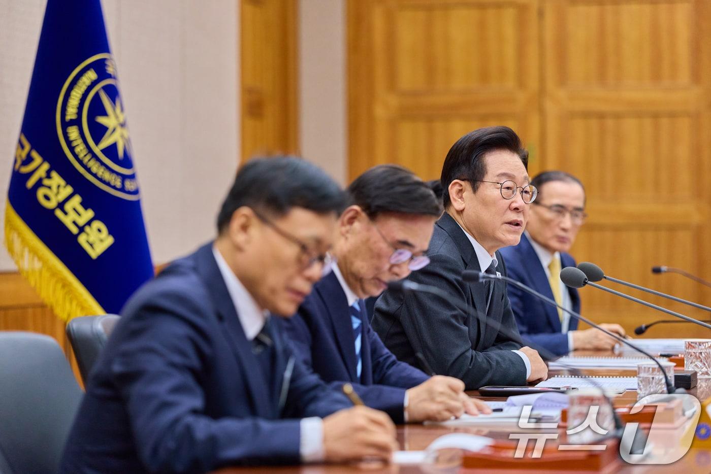 이재명 대통령이 28일 국가정보원에서 열린 업무보고에서 발언하고 있다. (대통령실 제공. 재판매 및 DB 금지) 2025.11.28/뉴스1 ⓒ News1 허경 기자